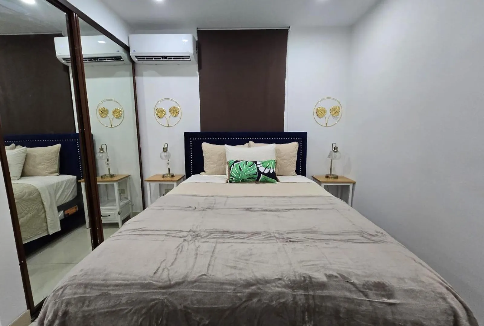 Reparto Metropolitano Apartments I location